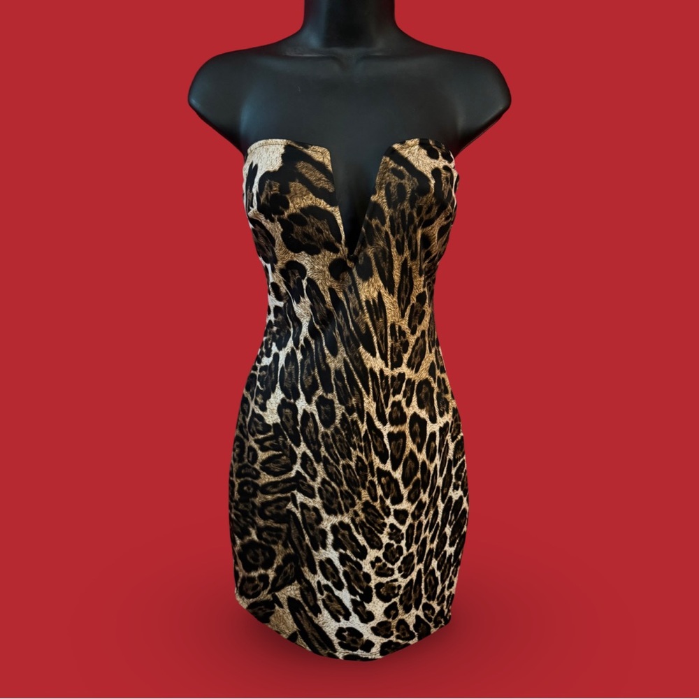 Leopard Print Strapless Mini Dress with Wire Sweetheart Front